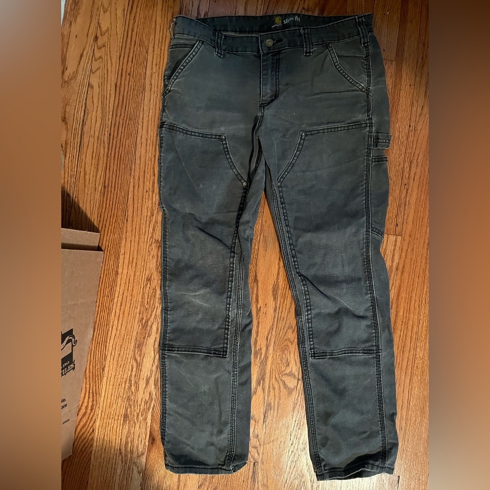 Women’s Carhartt carpenter pants
